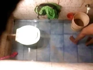 दयनीय सेक्स मूवी भोजपुरी में मुर्गा के साथ तिकड़ी में महिला