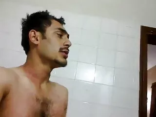 एक प्यारा किशोर द्वारा एक हिंदी में सेक्सी वीडियो मूवी और अद्भुत मैला blowjob