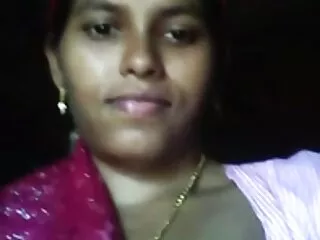 वह विशाल titted सेक्सी वीडियो हिंदी में मूवी barmaid fucks
