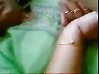 हमारे बेटे ने हमें अपनी लड़की सेक्सी हिंदी मूवी में को चोदते हुए पाया है
