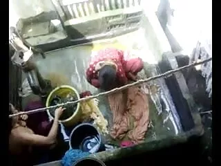बस्टी सेक्सी मूवी वीडियो हिंदी में सेल्सगर्ल का पंगा