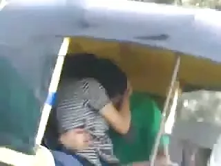 कमाल श्यामला एक creampie के गुजराती में सेक्सी मूवी लिए उसे गधे प्रदान करता है