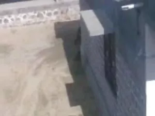 परिपक्व अंतरजातीय बाथरूम में सेक्सी मूवी