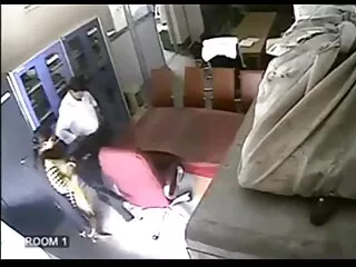 उसने मुझसे कहा कि तुम्हारे पास एक बड़ा मुर्गा साउथ में मूवी सेक्सी है